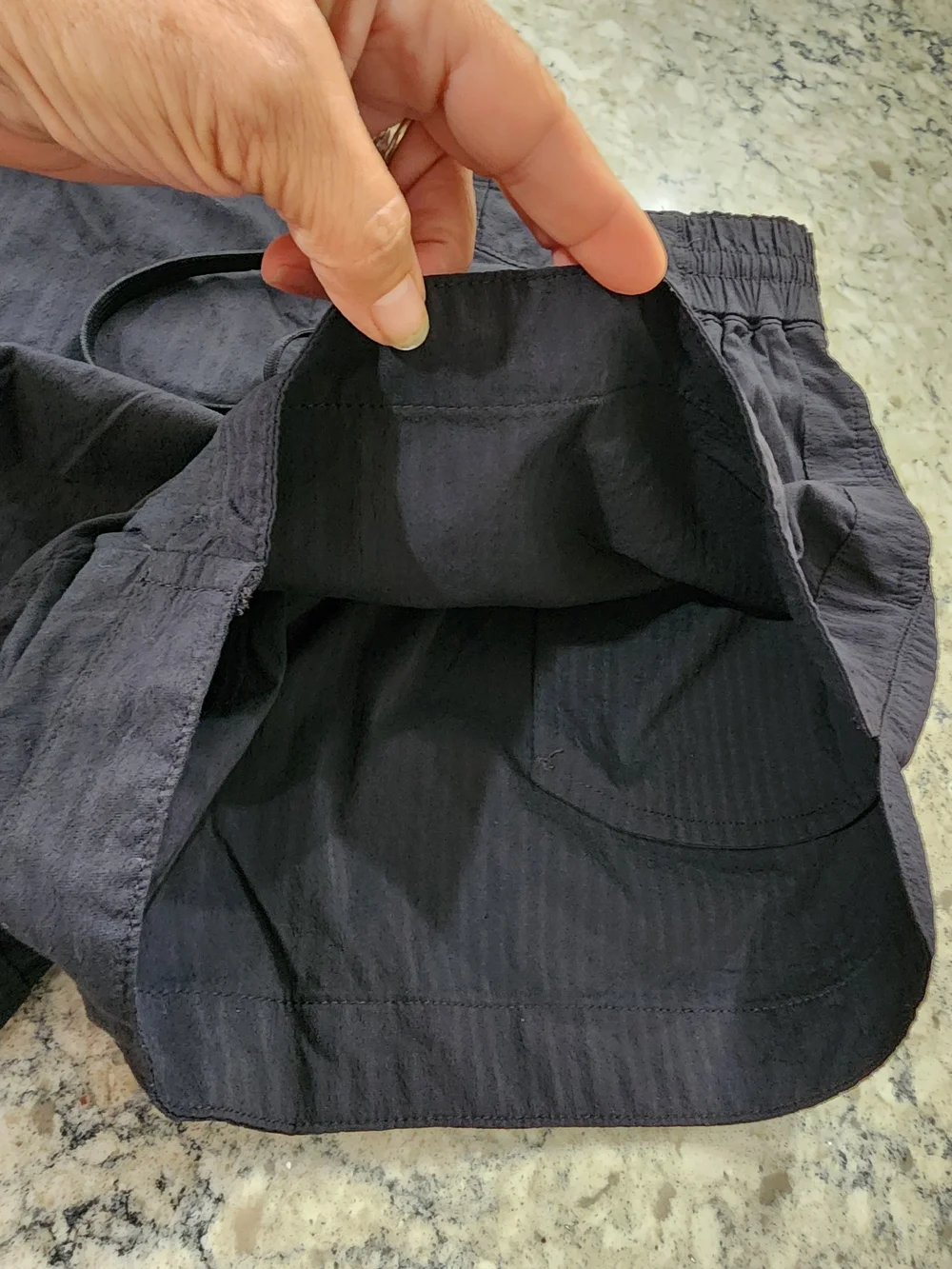 Vineyard Vines Black Elastic Waist Perfect Summer Shorts with Drawstring. Medium